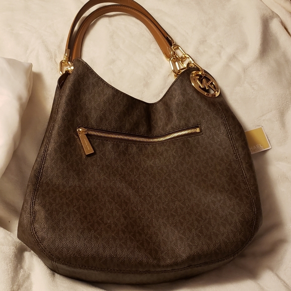 Michael Kors Lillie LG Chain Shoulder Bag - Picture 4 of 7
